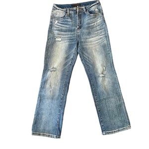 Risen Vintage Wash Straight Leg Jeans

Size: 28R
Color: Medium Denim